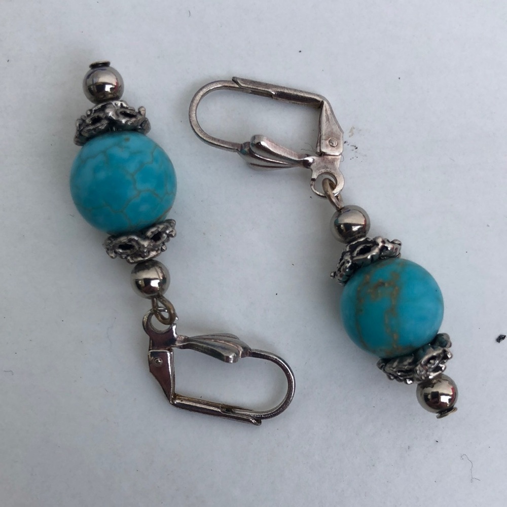 Beautiful Vintage Turquoise and Silver Dangle Earrings - Picture 2 of 4